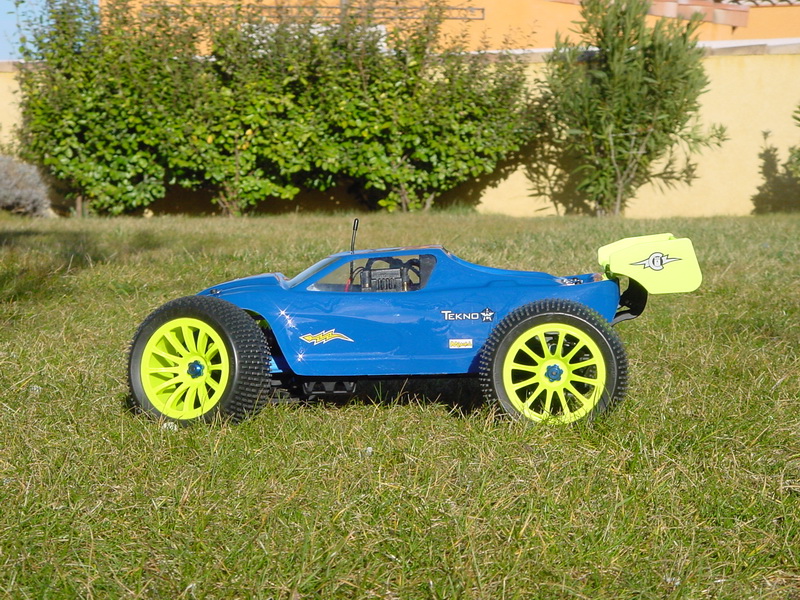 b-revo chassis alu et b-revo chassis carbone - Page 5 DSC00002_resize