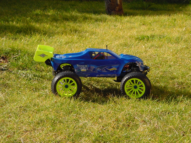 b-revo chassis alu et b-revo chassis carbone - Page 5 DSC000042_resize